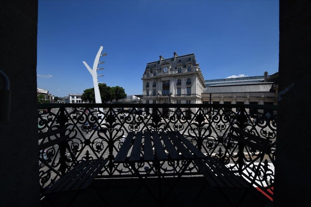 Bdx - Gare Saint-jean - Les Collectionneurs 3*